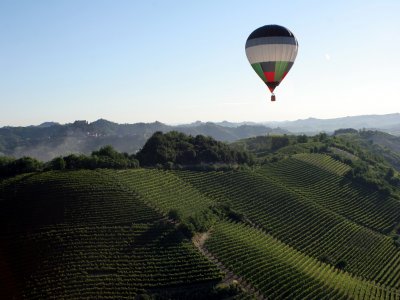 Volo in mongolfiera di 30 minuti a Cuneo
