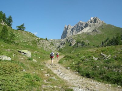 Calcare o dolomia?Il giro dei Serous con guida