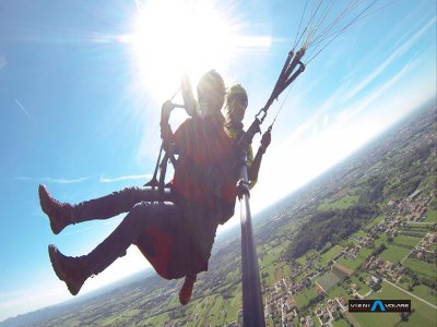 Volo parapendio a 1550 metri, Borso del Grappa