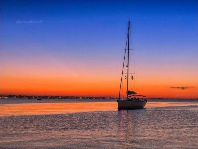 Romantica cena in barca sulla Riviera Romagnola