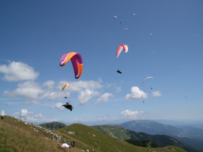Parapendio a Perugia offerta 4 voli o 4 persone