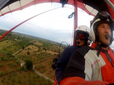 Volo in deltaplano di 25 minuti ad Alberobello