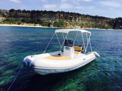 Noleggio barca Open 5m a Tropea (bassa stagione)