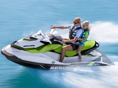 20 minuti in moto d'acqua, Letojanni