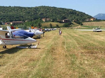Volo di un'ora nei cieli di Bari in aereo biposto
