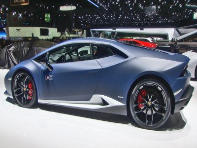 Otto giri su Lamborghini Avio + video , Latina