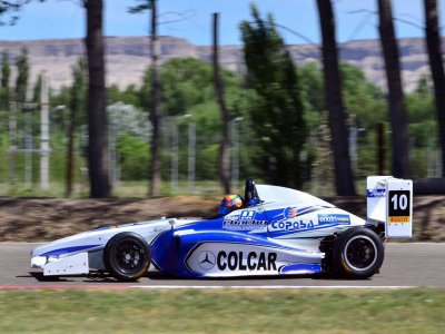 Quattro giri su Formula Renault 2.0 + foto, Latina