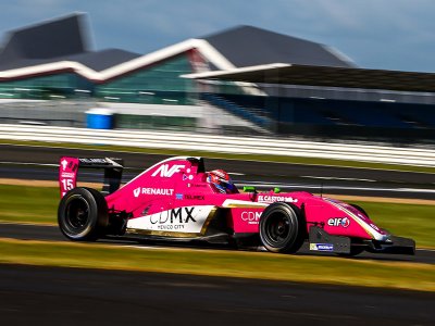 Sei giri su Formula Renault 2.0 + foto, Latina
