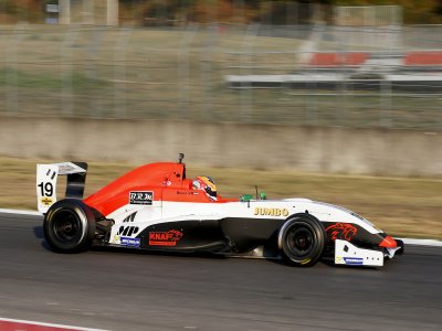 Sei giri su Formula Renault 2.0 + video, Latina