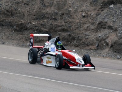 Sette giri su Formula Renault 2.0 , Latina