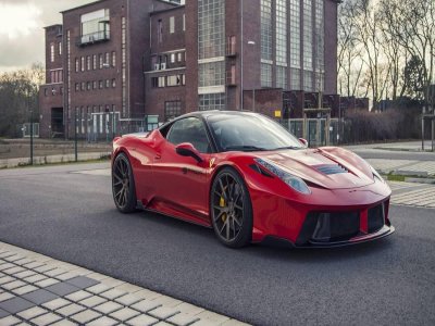 Quattro giri su Ferrari 458 + video , Latina