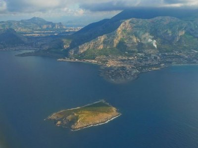 Noleggio canoa per 2 ore per l'Isola delle Femmine