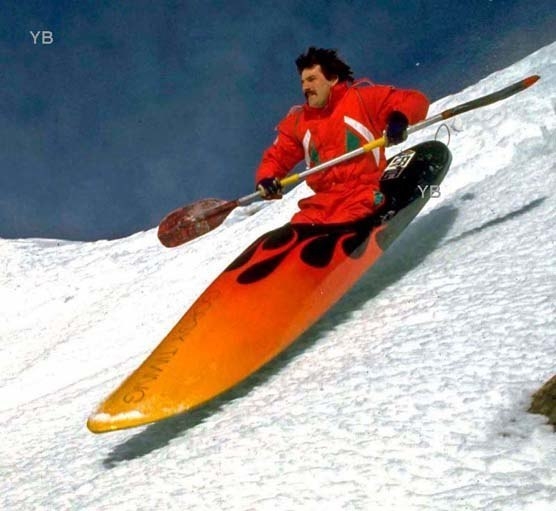 In kayak sulla neve