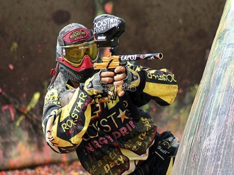 Puro divertimento con il Paintball Puro divertimento con il Paintball