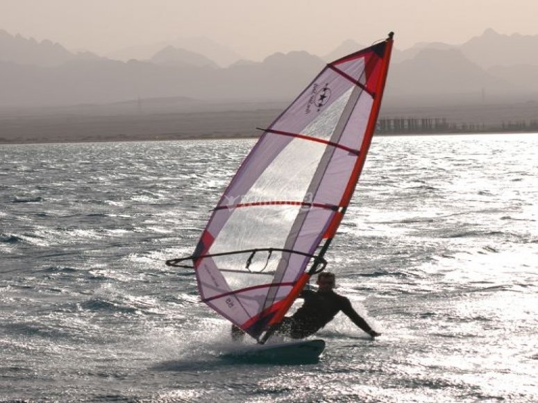 Divertimento con il Windsurf Divertimento con il Windsurf