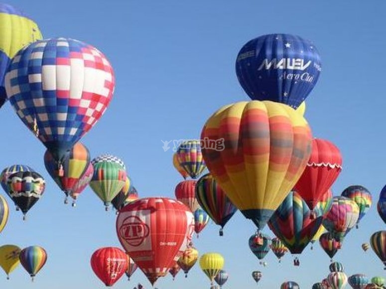 Raduno di mongolfiere Raduno di mongolfiere