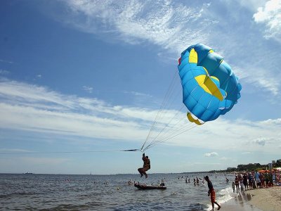 Team Parafly kamarina Parasailing