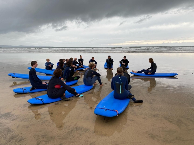 Lezione di surf su Westward Ho! Spiaggia per 2 ore