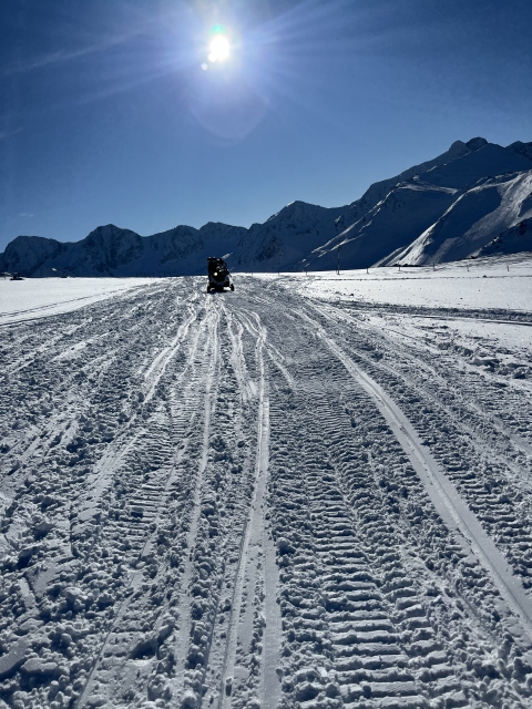 Opinione di Enoc su Percorso in motoslitta a due posti ad Andorra 30 min