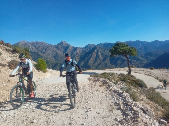 Itinerario per mountain bike elettrica, paesi di Axarquía, 3h30m