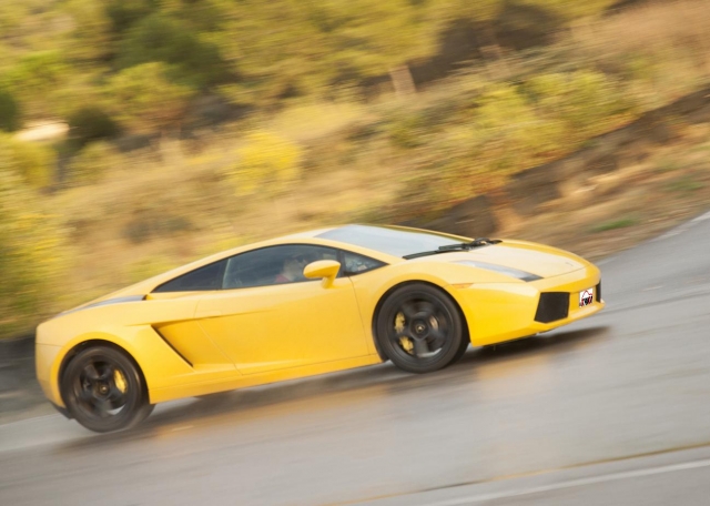Lamborghini Gallardo in viaggio per 11 km a Brunete