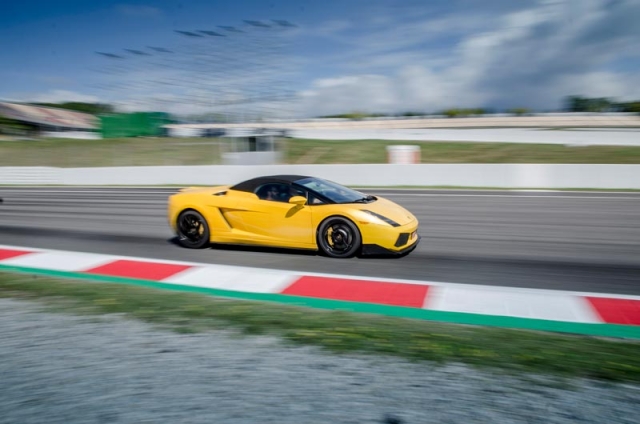 2 giri, circuito Campillos Lamborghini Gallardo
