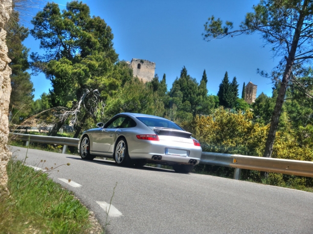 Guida una Porsche 911 a Valencia per 20 chilometri