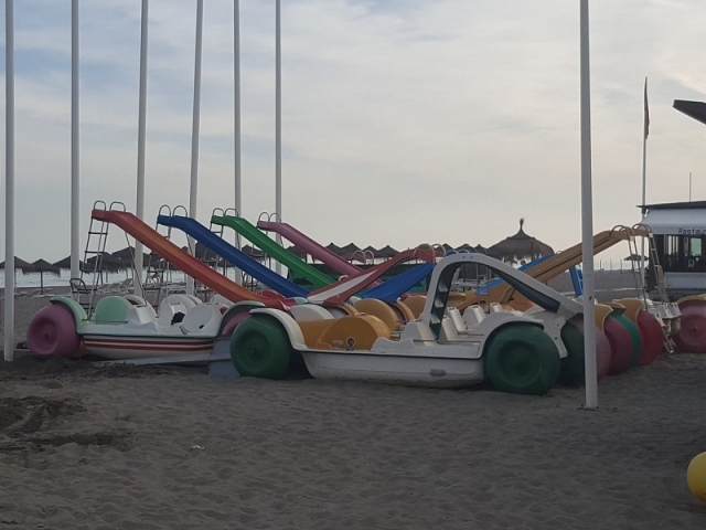 Noleggio pedalò a Torremolinos per 4 persone