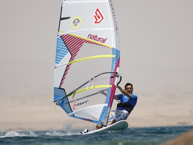 Corso di windsurf per principianti a Roquetas de Mar