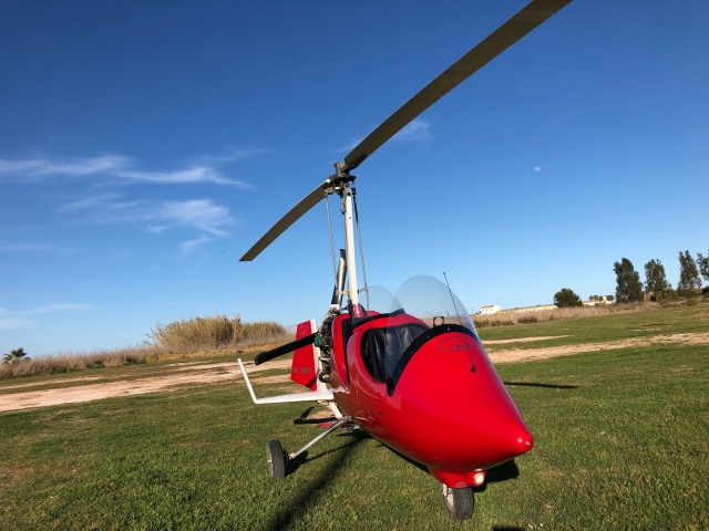 Pilota per una giornata di autogiro a La Llosa 30 min