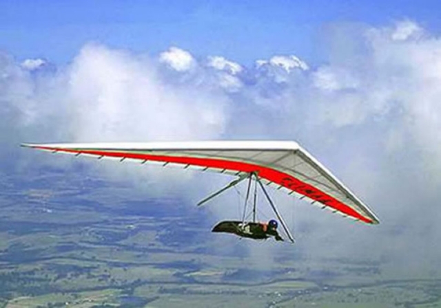 in deltaplano adrenalina pura