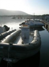  Uno de los barcos inflables 