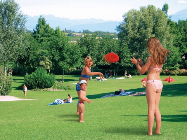  Family sports 