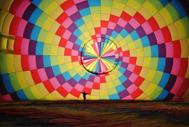 Inside the balloon 