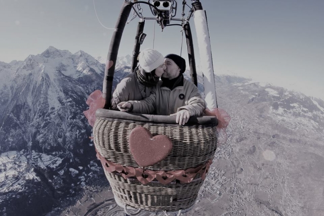  Romantic hot air balloon flight