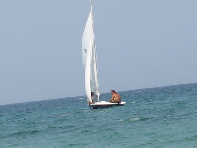  No meio do mar 