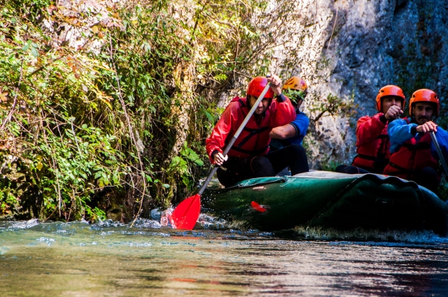  Group paddling 