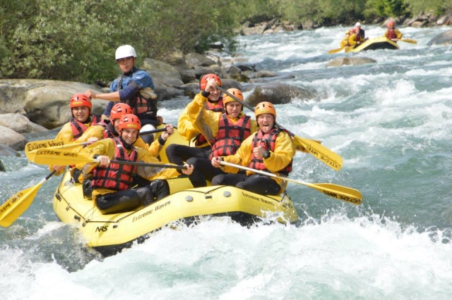  和我们一起玩得开心！ 