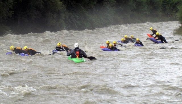  船上配备 Hydrospeed