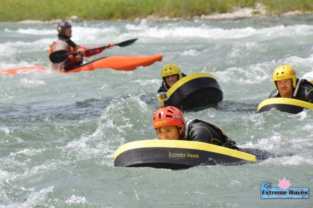  Hydrospeed im Fluss 