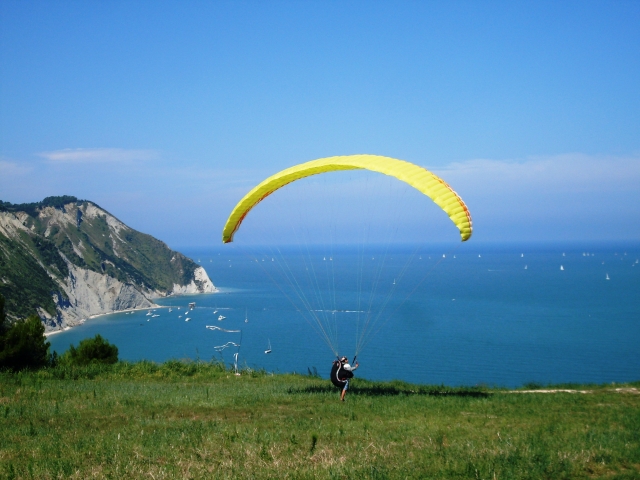  ParaGliding2.jpg 