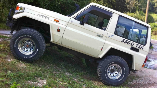 4x4 OFF -veículo de estrada 