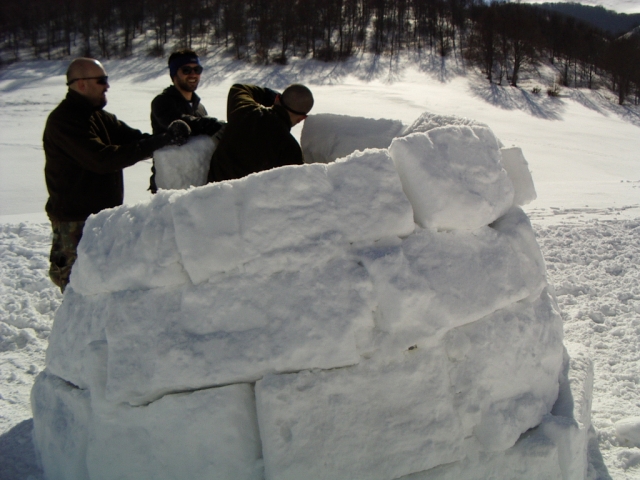  Building an igloo 