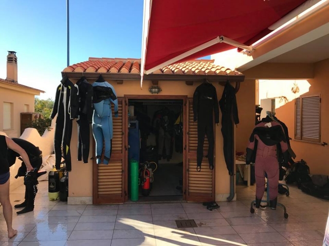  The diving suits 