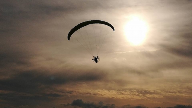 Paramotore in cielo