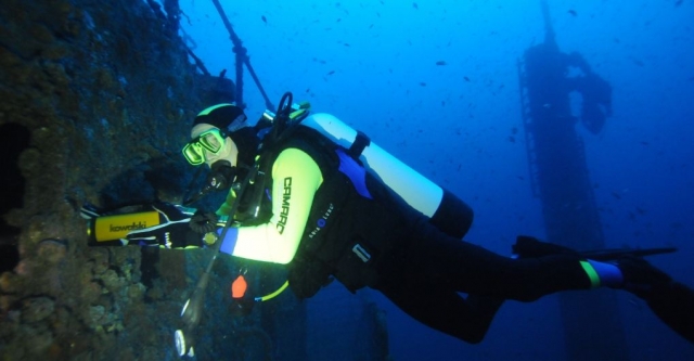  Explorando el fondo marino 