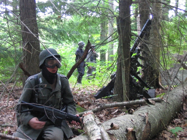  Hide from enemies 