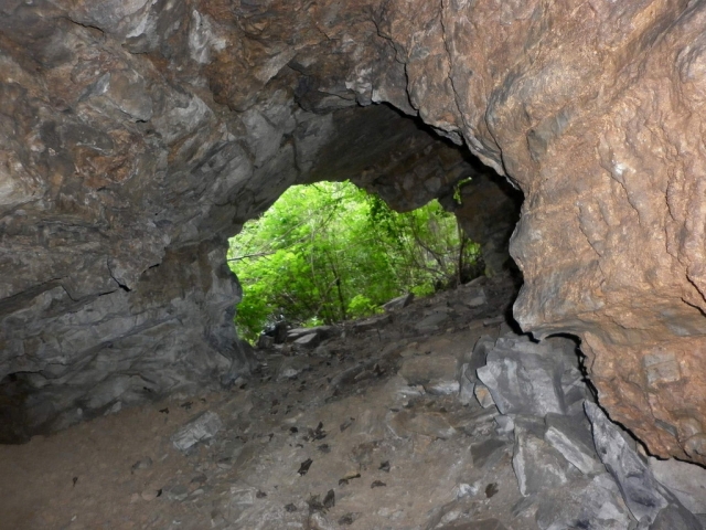  caves 