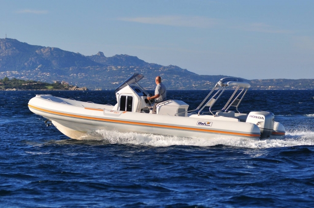  Motorboote mit Segelschein 
