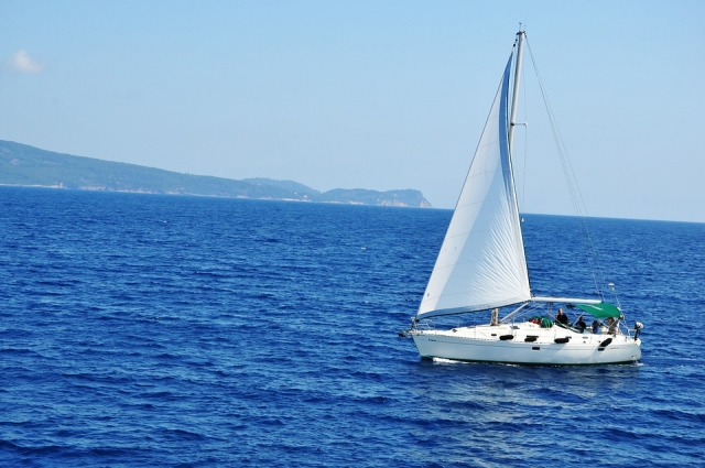  Sailing lessons on the boat 